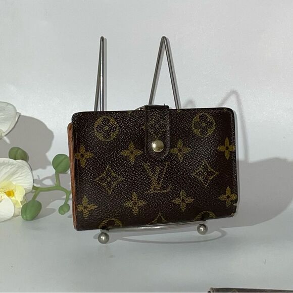 Louis Vuitton Monogram Kisslock Wallet - Picture 1 of 13